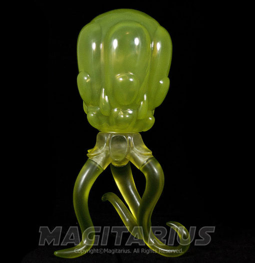 Green Oreion Vinyl Figure Pose 3 - Magitarius.com